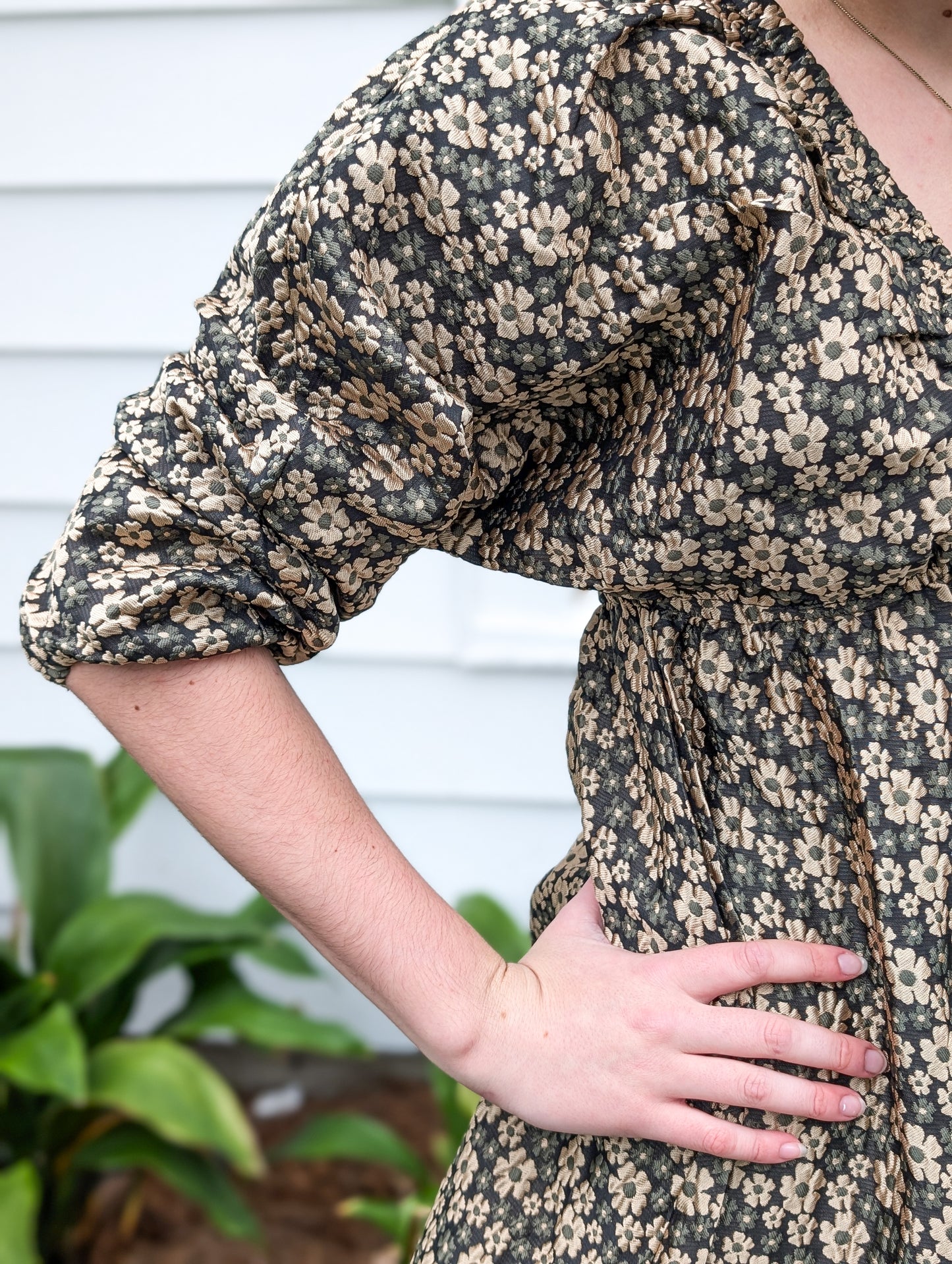 Gold Daisy Jacquard Puff Sleeve Dress